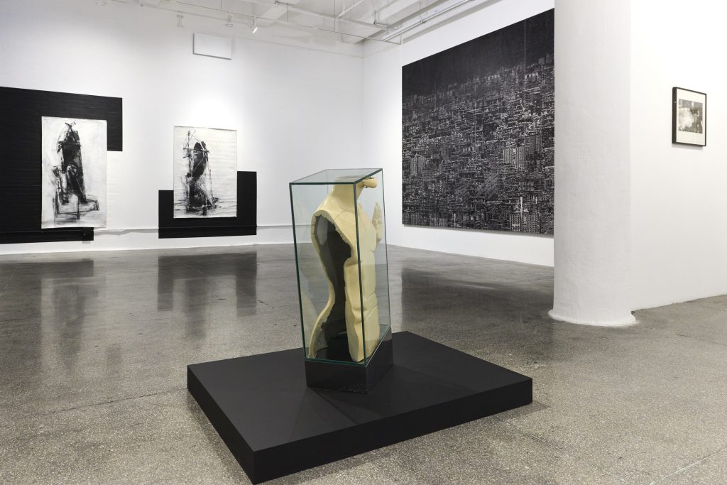 アート・デザイン・音楽 Gabor Palotai Maximizing the Audience Gabor Palotai Design has won 30 Red Dot Design Awards